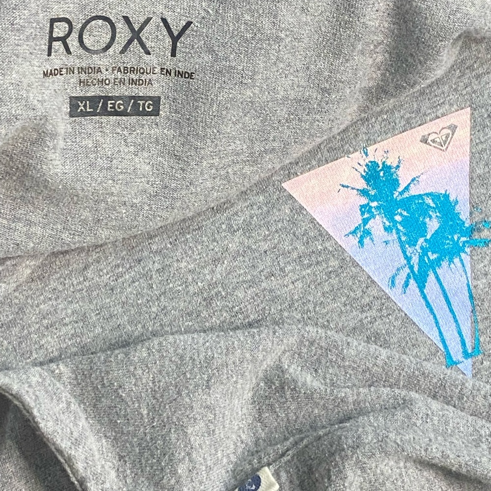 2016 Roxy tee 🌺🌸🌴 - Picture 8 of 12